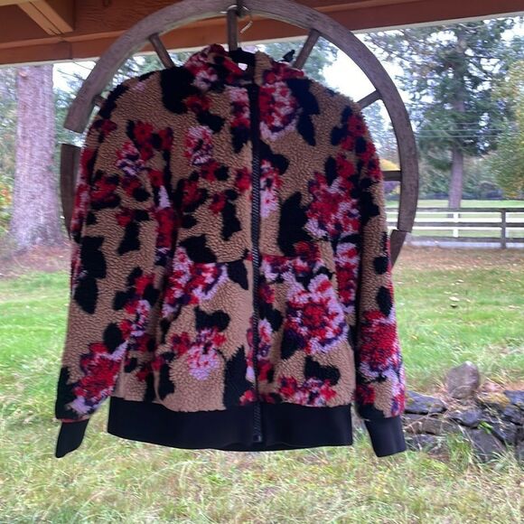 MSMG Milano woman’s flowered fuzzy zip up jacket - Picture 1 of 16